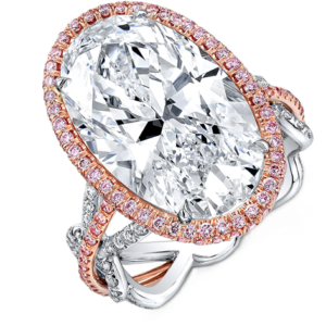 Oval diamonds complement various design styles, from classic solitaire settings to trendy halo designs. They can also elongate the finger, creating a flattering look.